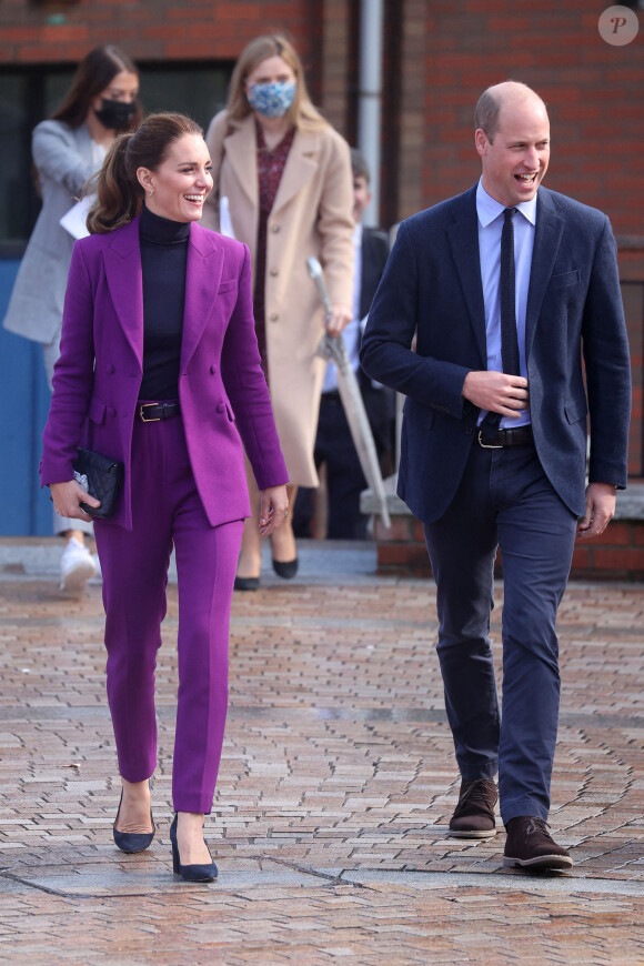 Le prince William, duc de Cambridge, et Catherine (Kate) Middleton, duchesse de Cambridge, arrivent pour une visite à l'Université Magee de Londonderry, Irlande du Nord, Royaume Uni, où ils rencontrent des étudiants en soins infirmiers. Le 29 septembre 2021