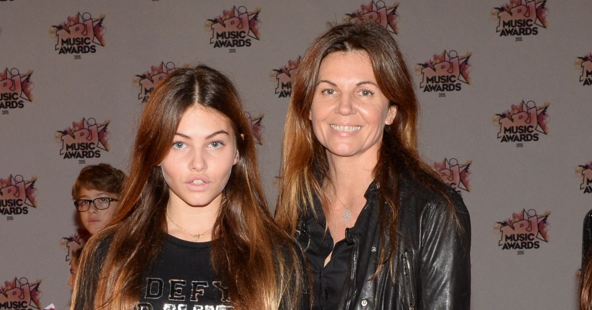 V Ronika Loubry Et Sa Fille Thylane Blondeau Arriv Es La Me C R Monie Des Nrj Music