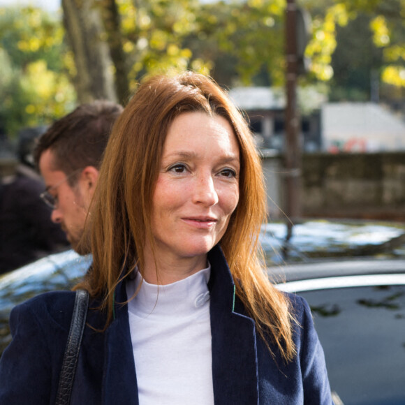 Audrey Marnay arrive au Palais de Tokyo pour assister au défilé Lacoste, collection printemps-été 2022. Paris, le 5 octobre 2021.