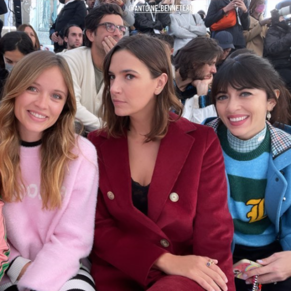 Julie De Bona, Marilyn Lima, Charlotte Gabris et Nolwenn Leroy assistent au défilé Lacoste, collection printemps-été 2022, au Palais de Tokyo. Paris, le 5 octobre 2021.