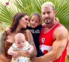 Julia Paredes et Maxime Parisi avec leurs enfants Vittorio et Luna