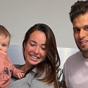 Kelly Helard avec ses enfants Lyana et Lyam et son mari Neymar