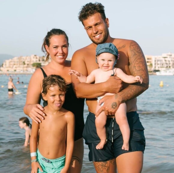 Kelly Helard avec Neymar et leurs enfants Lyana et Lyam