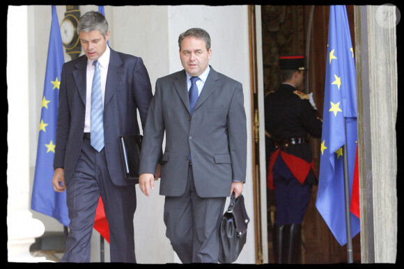 Laurent Wauquiez et Xavier Bertrand sortant du conseil des ministres en 2008
