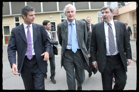 Laurent Wauquiez et Michel Barnier visitant l'institut de formation par alternance à Osny en 2009