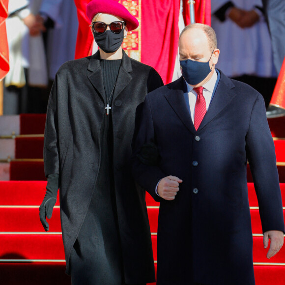 Le prince Albert II de Monaco, la princesse Charlène de Monaco - Le couple princier a assisté à la messe de Sainte Dévote à la cathédrale de Monaco le 27 janvier 2021. © Claudia Albuquerque / Bestimage 