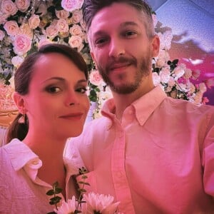Christina Ricci et son mari Mark Hampton sur Instagram. Le 10 août 2021.