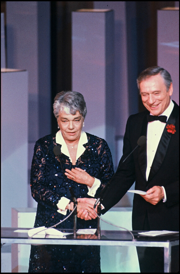 Yves Montand et Simone Signoret lors de la cérémonie des César en 1985.