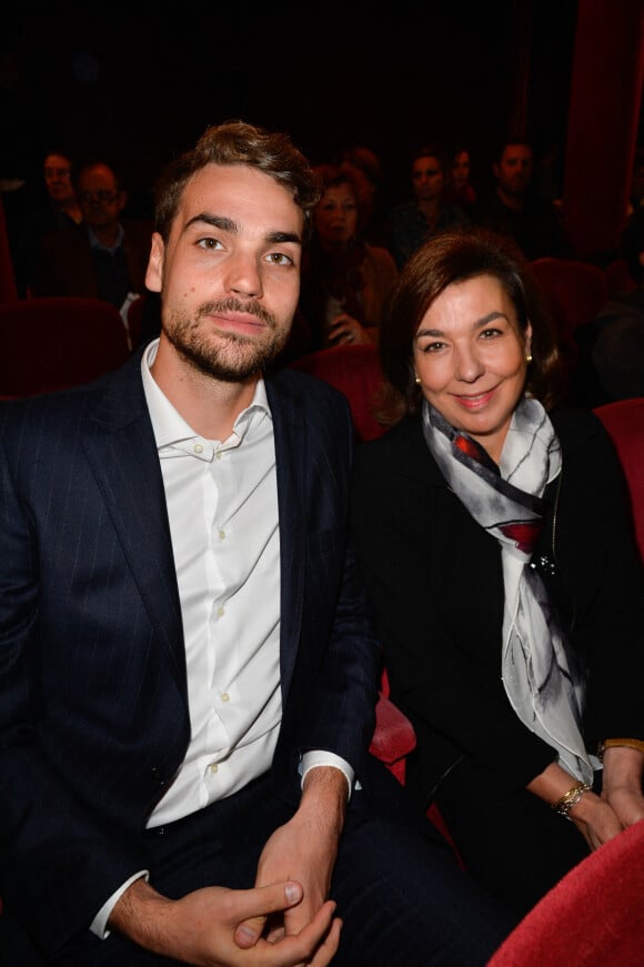 Carole Amiel et son fils Valentin Montand (Livi) - Générale du spectacle "Ivo Livi ou Le destin d'Yves Montand" au théâtre de la Gaîté-Montparnasse à Paris, France, le 11 octobre 2016. © Coadic Guirec/Bestimage