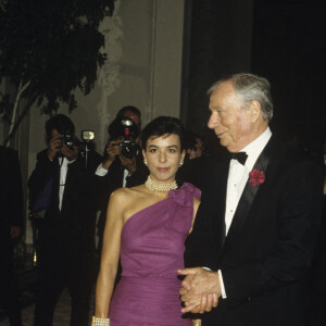 Yves Montand et sa femme Carole Amiel au Festival de Deauville en 1990.© Michel Marizy via Bestimage