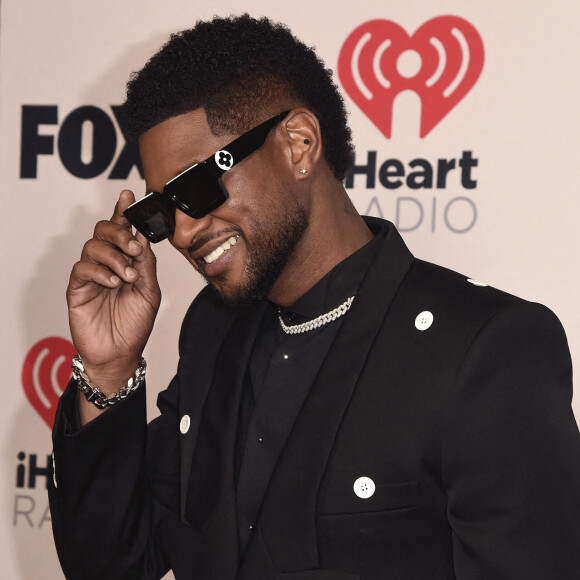 Usher aux iHeartRadio Music Awards au Dolby Theater de Los Angeles.
