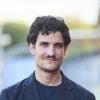 Louis Garrel se confie sur sa fille adoptive Oumy : "Elle a beaucoup de choses à m'apprendre"