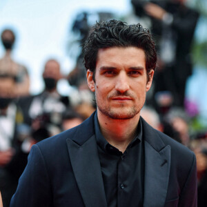 Louis Garrel - Montée des marches du film " France " lors du 74ème Festival International du Film de Cannes. Le 15 juillet 2021 © Rachid Bellak / Bestimage 