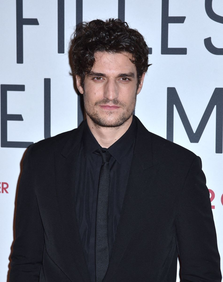 Louis Garrel à la première du film "Les filles du Docteur March" au cinéma Gaumont-Marignan à Paris, le 12 décembre 2019. © Giancarlo Gorassini/Bestimage