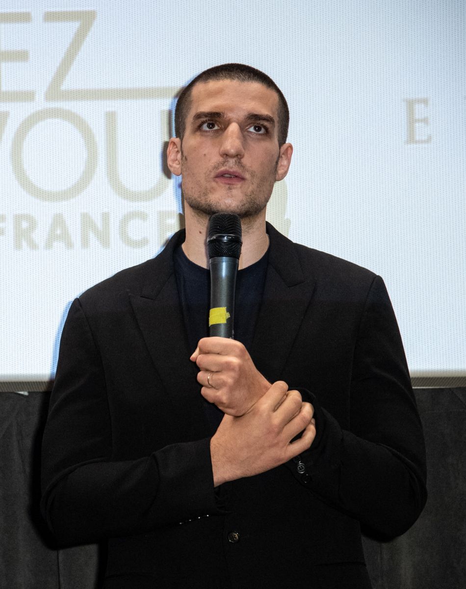 Laetitia Casta et son mari Louis Garrel lors de la première du film 'L'Homme fidèle' à Milan en Italie, le 6 avril 2019.