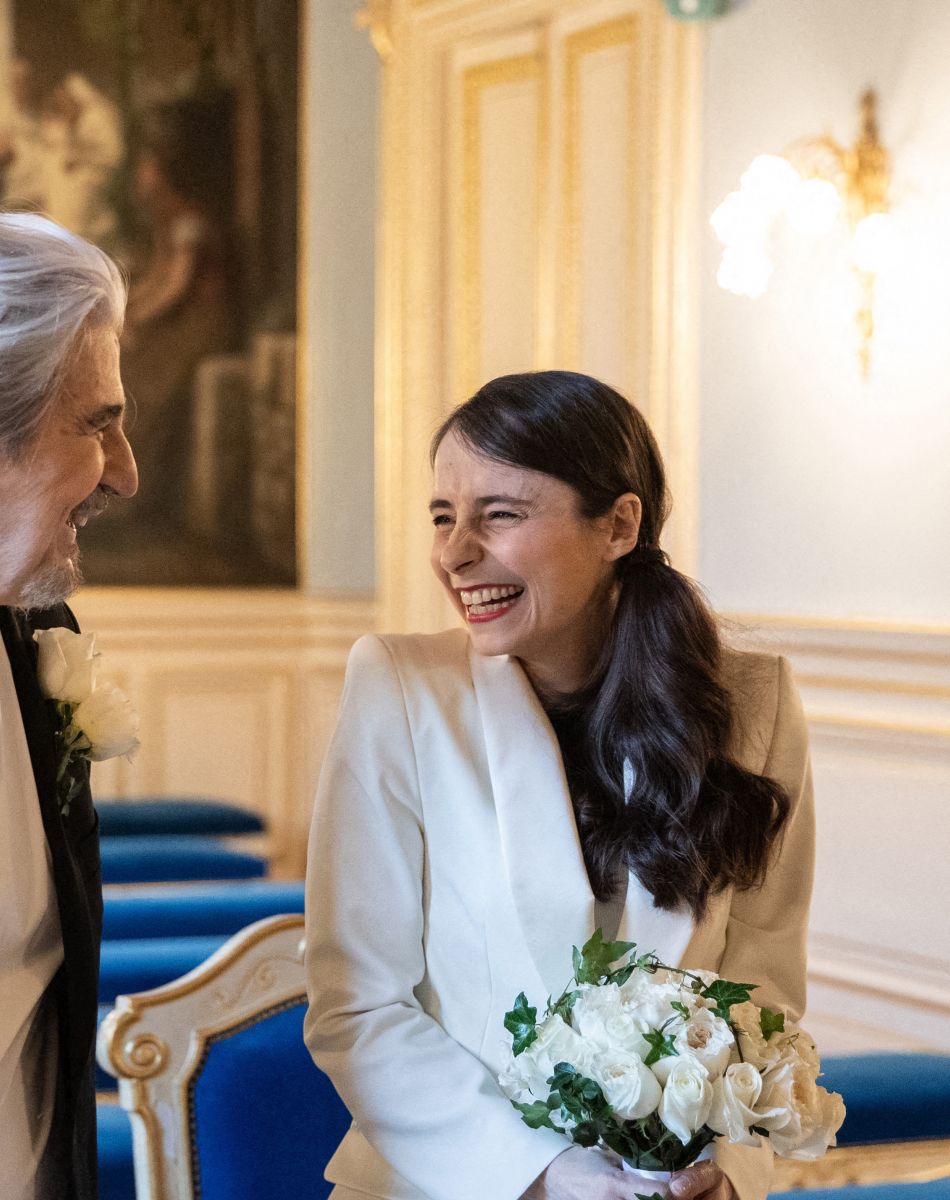 Exclusif - Mariage de Serge Lama et Luana Santonino à la mairie du 7ème arrondissement de Paris, le 11 février 2021. © Cyril Moreau/Bestimage