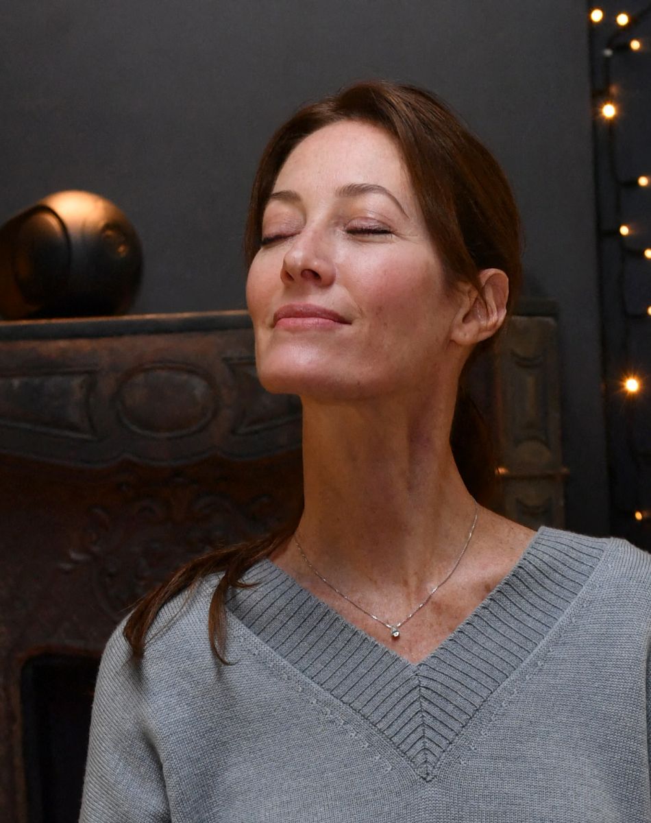 Mareva Galanter - Damart lance une collection capsule avec YUJ (1ère marque de vêtements de yoga Française éco-responsable) à Paris le 12 octobre 2021. © Veeren/Bestimage