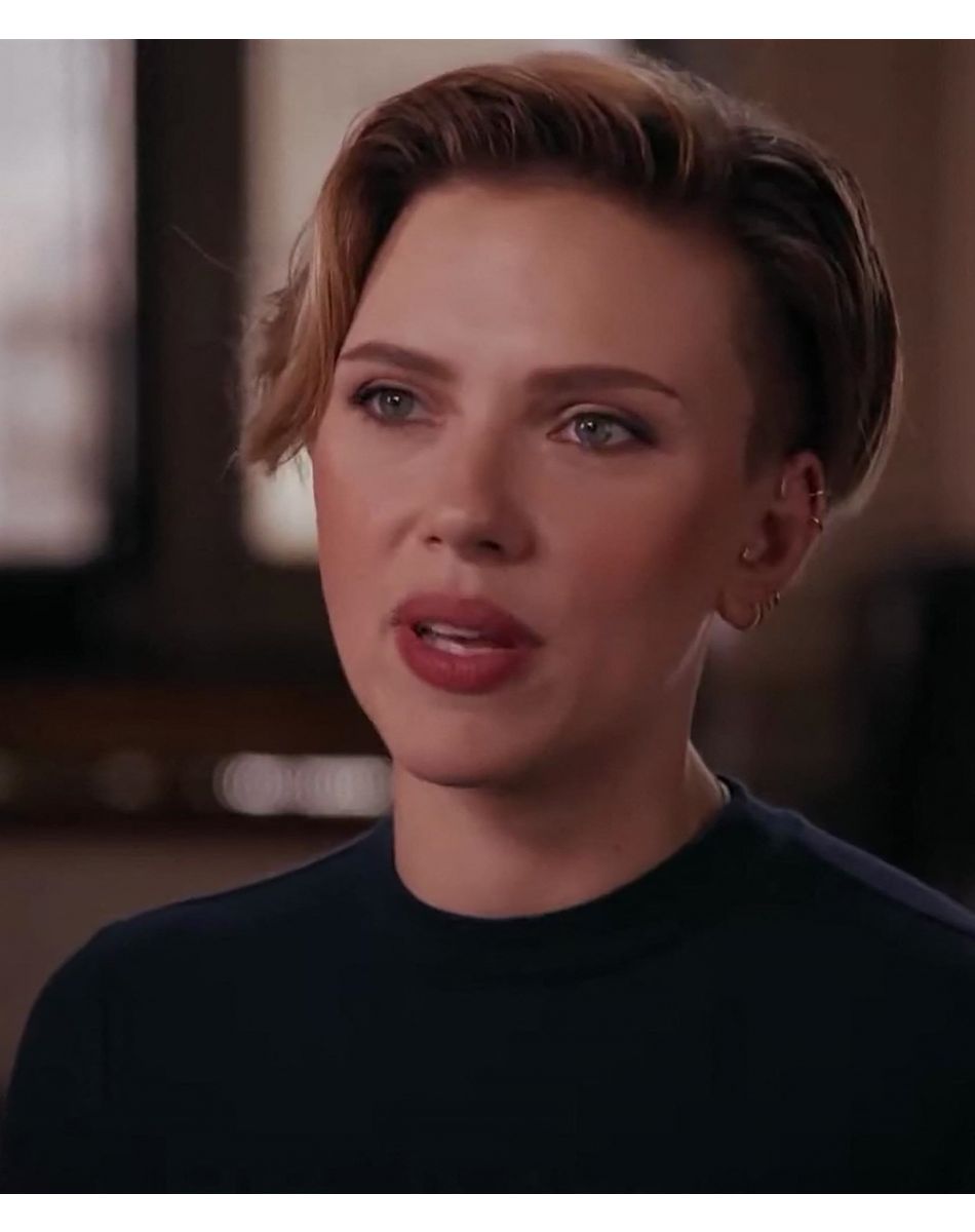 Scarlett Johansson émue aux larmes dans l'émission "Finding Your Roots". Los Angeles. Le 15 juillet 2021.