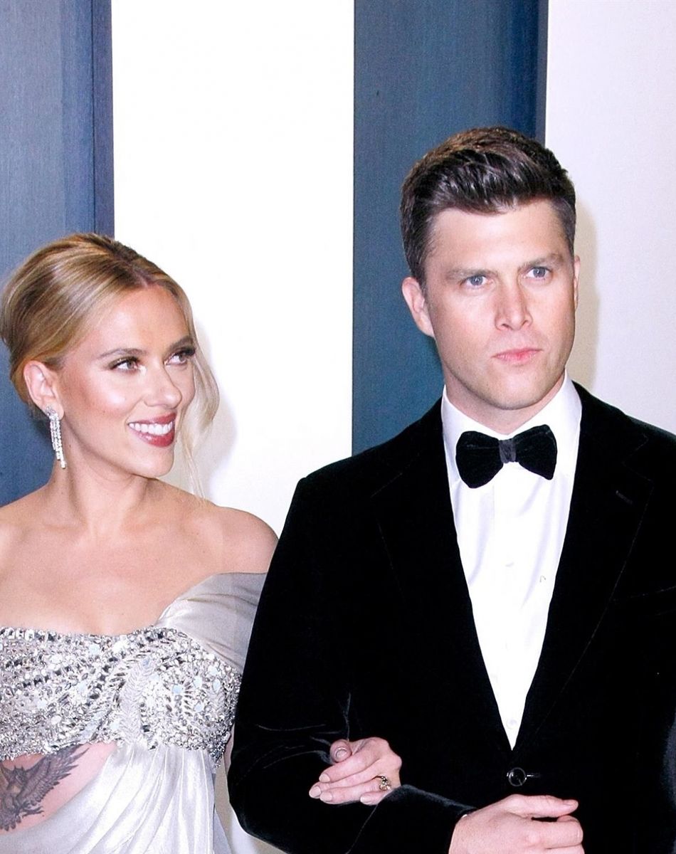 Scarlett Johansson et son fiancé Colin Jost - Soirée "Vanity Fair Oscar Party" après la 92e cérémonie des Oscars 2020 au Wallis Annenberg Center for the Performing Arts à Los Angeles, le 9 février 2020.