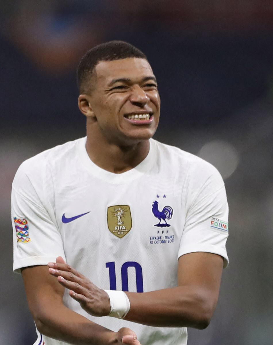 Kylian Mbappé - Football: La France remporte la coupe de la Ligue des Nations en battant l'Espagne 2 buts à 1 à Milan le 10 octobre 2021.