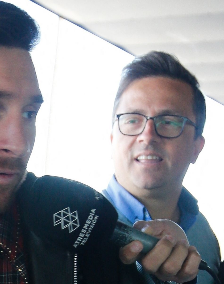 Lionel Messi et sa femme Antonella Roccuzzo vont prendre un avion à Barcelone pour Madrid le 18 mars 2019.