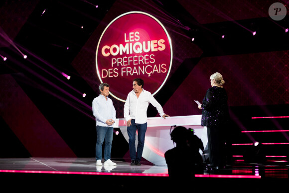 Exclusif - Les Chevaliers du fiel, Laurence Boccolini - Enregistrement de l'émission "Les comiques préférés des français, 50 ans d'humour d'hier et aujourd'hui" à la Seine Musicale à Paris, sur France 2. Pour son premier " prime " de la rentrée, L.Boccolini nous convie à une grande soirée de rire inédite en compagnie des comiques préférés des Français. Une très belle soirée de détente pour célébrer ensemble 50 ans d'humour d'hier et aujourd'hui. Depuis l'extraordinaire salle de concert de La Seine musicale sur l'île Seguin, à Boulogne-Billancourt, L.Boccolini recevra les stars du rire et les jeunes talents d'aujourd'hui qui interpréteront sur scène leurs sketchs les plus drôles et évoqueront les humoristes qui les ont influencés. Ce sera l'occasion de revoir des images de sketchs cultes et de faire une grande rétrospective du rire sur cinquante ans. Nous partagerons deux heures de rire pour célébrer sur scène et en archives 50 ans d'humour avec les plus grands comiques d'hier et aujourd'hui. © Tiziano Da Silva / Bestimage