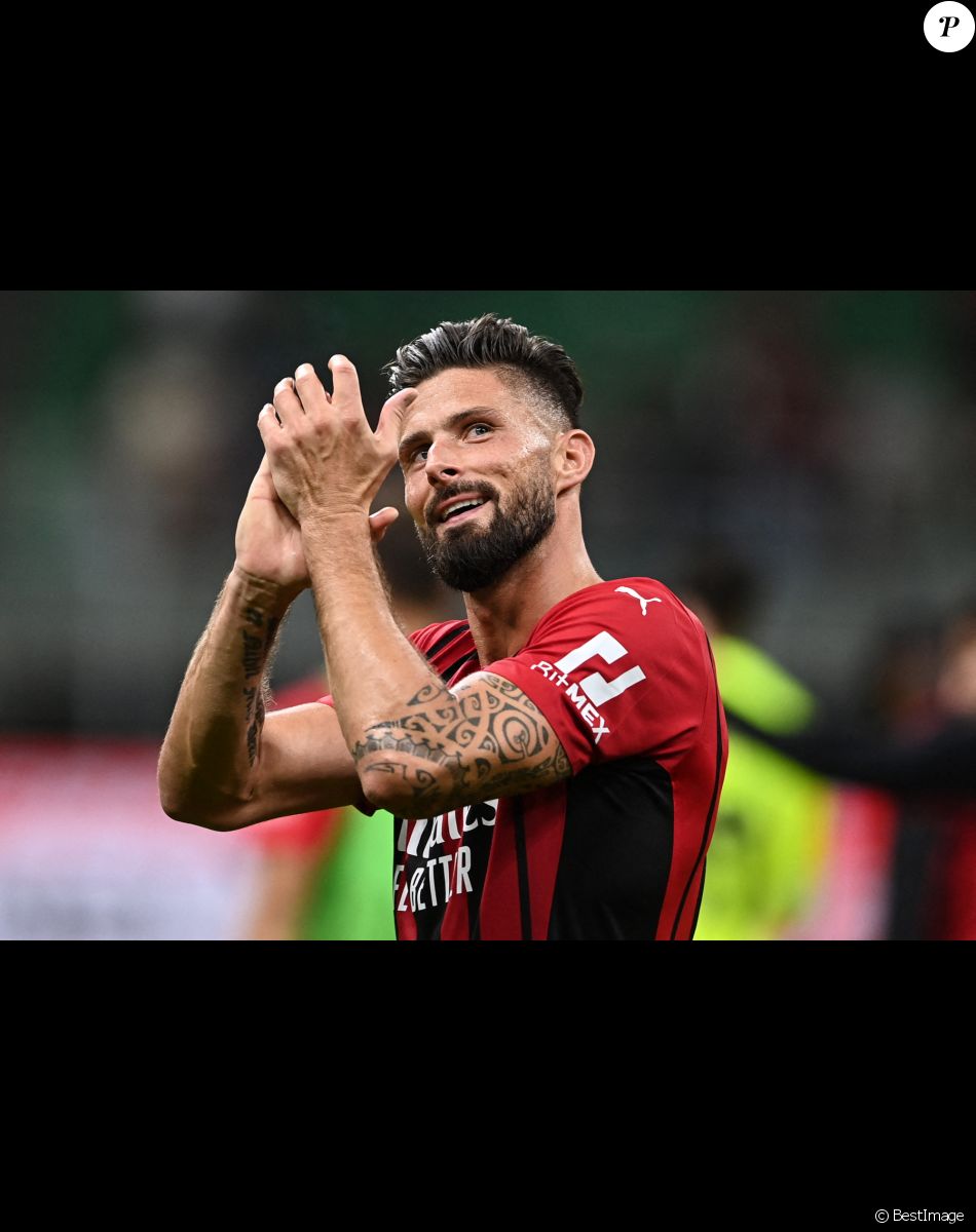 Olivier Giroud - Olivier Giroud marque un doublé lors de son premier match au Milan AC contre Cagliari (4-1) tandis que l'ancien gardien de but du Losc, Mike Maignan a bien défendu la cage de son nouveau club. Milan. Le 29 août 2021.