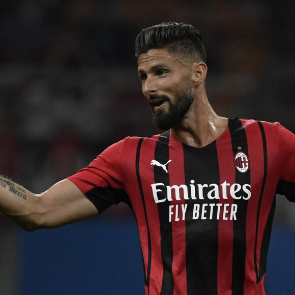 Olivier Giroud - Olivier Giroud marque un doublé lors de son premier match au Milan AC contre Cagliari (4-1) tandis que l'ancien gardien de but du Losc, Mike Maignan a bien défendu la cage de son nouveau club. Milan. Le 29 août 2021.