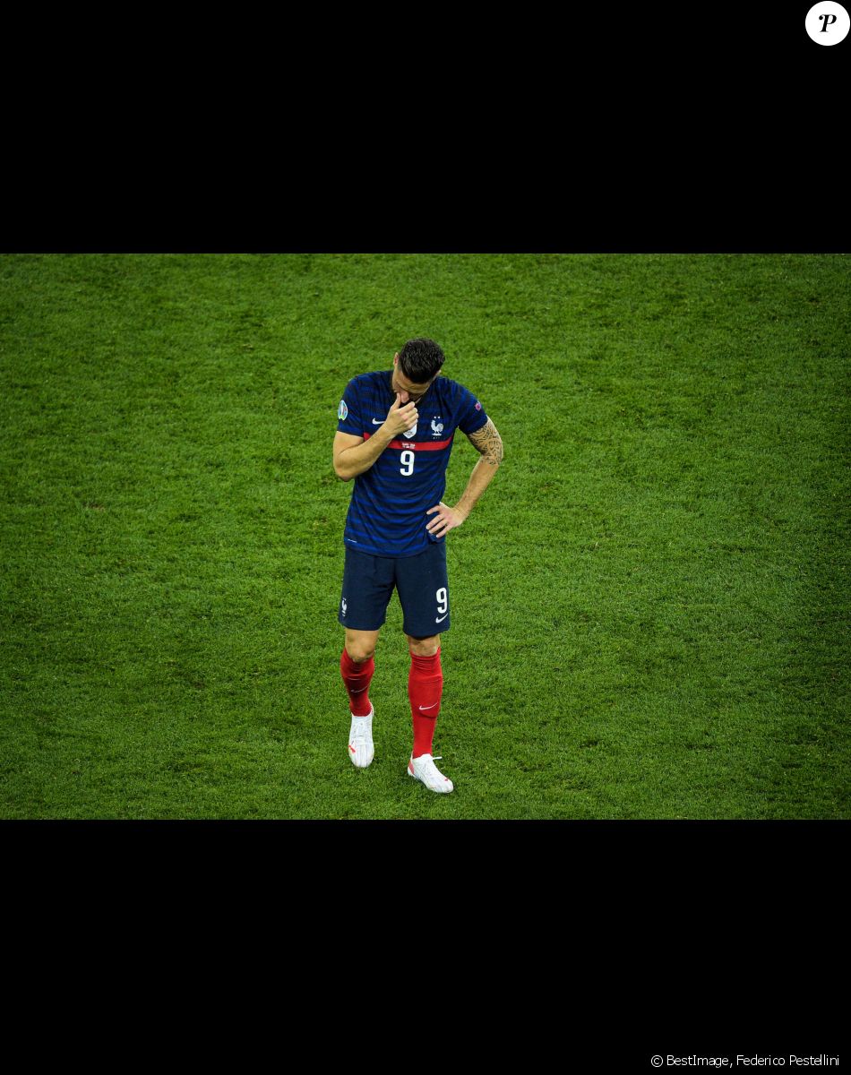 Attitude - Deception de Olivier Giroud ( 9 - France ) - Match de football de l'Euro 2020 : La France s'incline devant la Suisse après les tirs au but au stade Arena Nationala à Bucarest le 28 juin 2021. © Federico Pestellini / Panoramic / Bestimage