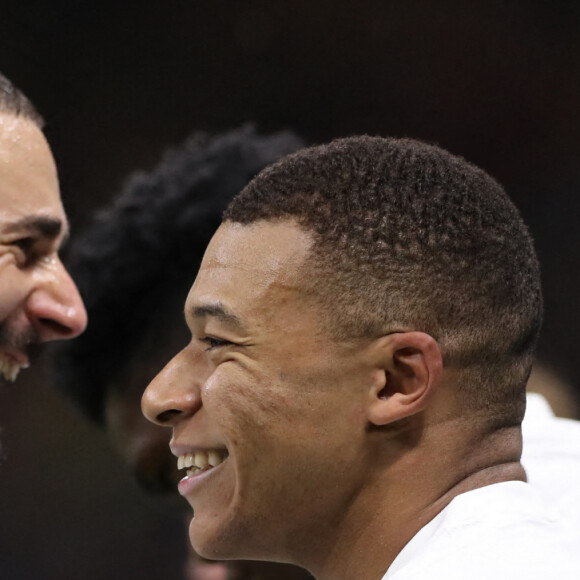 Kylian Mbappe et Karim Benzema - Football: La France remporte la coupe de la Ligue des Nations en battant l'Espagne 2 buts à 1 à Milan le 10 octobre 2021.