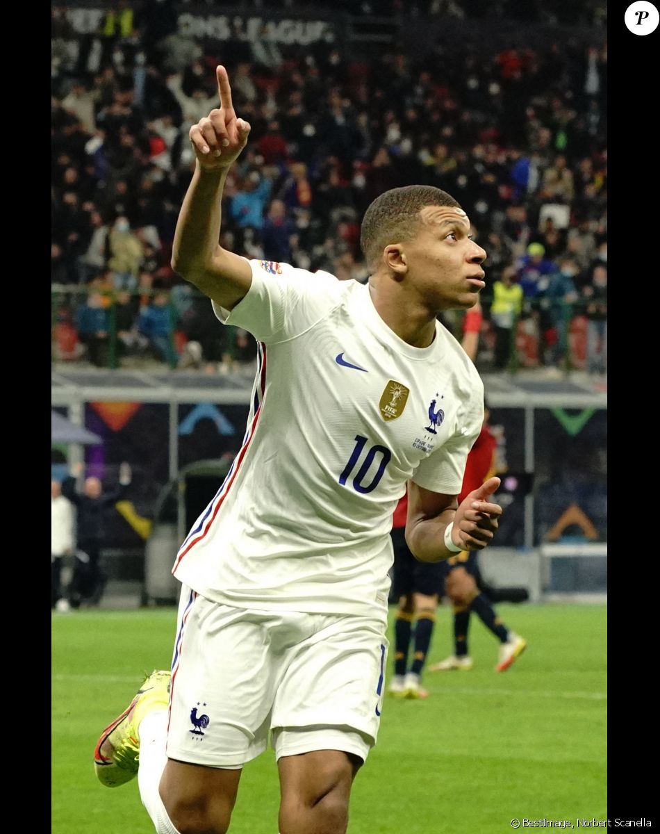 Kylian MBappe (France) - Football: La France remporte la coupe de la Ligue des Nations en battant l'Espagne 2 buts à 1 à Milan le 10 octobre 2021. © Norbert Scanella/Panoramic/Bestimage