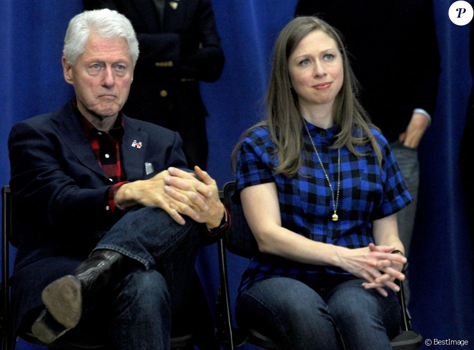 Bill Clinton et sa fille Chelsea - Hillary Clinton en meeting pour la campagne &quot;Get Out to Caucus&quot; à Cedar Rapids dans l&#039;Iowa