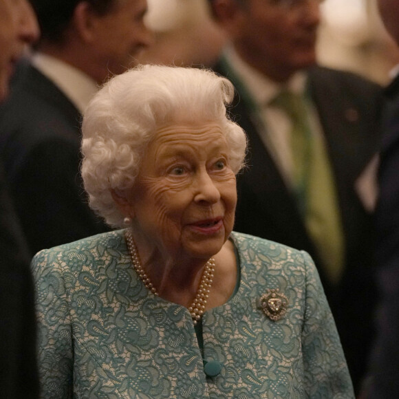 La reine Elizabeth II d'Angleterre et Boris Johnson (Premier ministre du Royaume-Uni) - Réception du "Global Investment Conference" au château de Windsor, le 19 octobre 2021. 