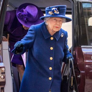 La reine Elizabeth II d'Angleterre arrive à un service d'action de grâce à l'abbaye de Westminster pour marquer le centenaire de la Royal British Legion, à Londres.