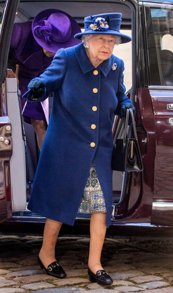 La reine Elizabeth II d'Angleterre arrive à un service d'action de grâce à l'abbaye de Westminster pour marquer le centenaire de la Royal British Legion, à Londres.