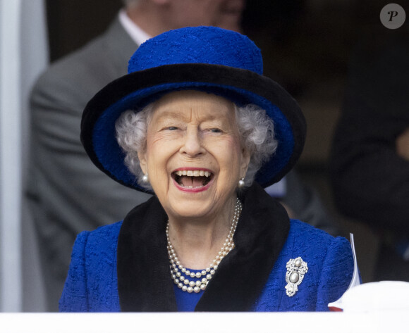 La reine Elisabeth II d'Angleterre lors des Champions Day à Ascot. Le 16 octobre 2021.