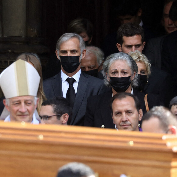 Paul Belmondo, Florence Belmondo - Obsèques de Jean-Paul Belmondo en l'église Saint-Germain-des-Prés, à Paris le 10 septembre 2021. © Dominique Jacovides / Bestimage