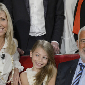 Natty, Stella Belmondo et Jean-Paul Belmondo - Enregistrement de l'émission "Vivement Dimanche" à Parisn le 10 avril 2013. © Coadic Guirec / Bestimage