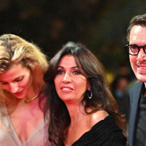 Pauline Desmonts, Nathalie Benoin, l'organisatrice du Festival, et Nicolas Bedos, le président du Jury durant la troisième journée de la 3eme édition du Festival Cinéroman à Nice, le 22 octobre 2021. © Bruno Bebert/bestimage