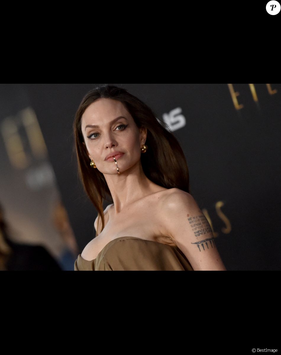 Angelina Jolie à la première du film "Eternals" au studio Marvel à Los Angeles, le 18 octobre 2021.