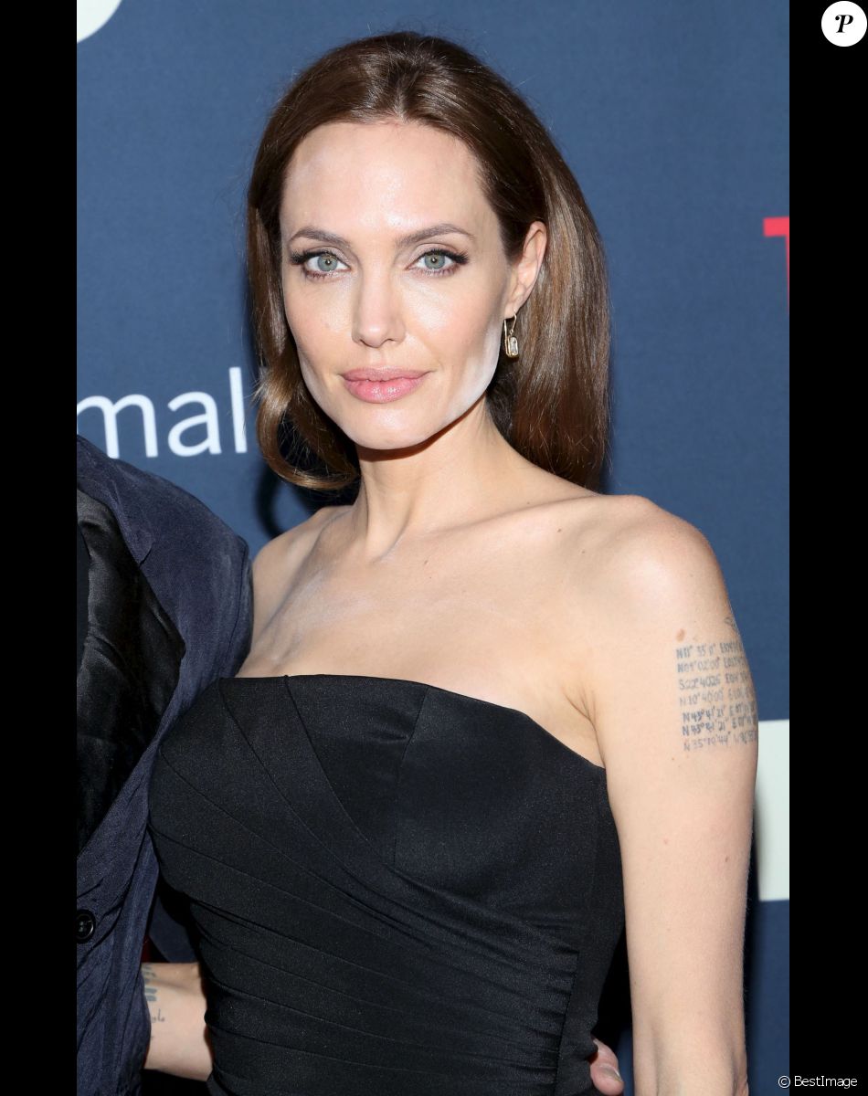 Angelina Jolie (avec un maquillage approximatif) à la première du film 'The Normal Heart' à New York le 12 mai 2014.