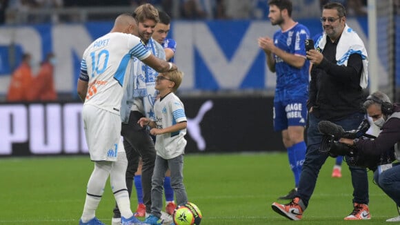 Stéphane Tapie pose avec sa fille Lola : la passion de l'OM en héritage !