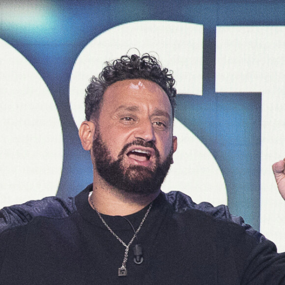 Exclusif - Sylvie Ortega, Loana Petrucciani, Cyril Hanouna - TPMP (Touche Pas à Mon Poste) présenté par Cyril Hanouna, qui tente de réconcilier Sylvie Ortega, Loana Petrucciani et Eryl Prayer, diffusée en direct le 23 Septembre 2021 sur C8 - Paris le 23 Septembre 2021 © Jack Tribeca / Bestimage  (No Web - pour suisse et Belgique) 