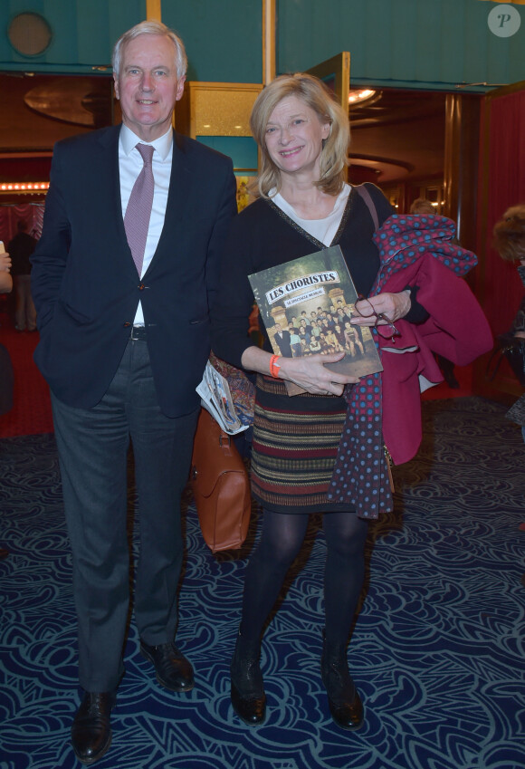 Exclusif - Michel Barnier et sa femme Isabelle à la générale du spectacle musical Les Choristes au théâtre des Folies Bergère à Paris, France, le 2 mars 2017.