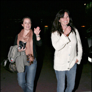 Shannen Doherty et Holly Marie Combs à la sortie du restaurant Nobu à Los Angeles. 2001.