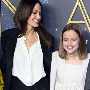 Angelina Jolie et sa fille Vivienne au photocall de la projection du film "Les Eternels" au BFI Imax à Londres, le 27 octobre 2021.