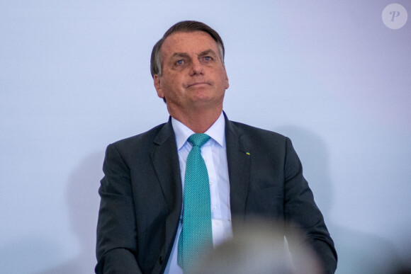 Le président du Brésil Jair Bolsonaro donne une conférence de presse pour annoncer les progrès du programme de logement