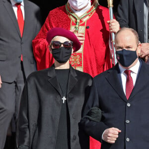 Le prince Albert II de Monaco, la princesse Charlène de Monaco - Le couple princier a assisté à la messe de Sainte Dévote à la cathédrale de Monaco le 27 janvier 2021. © Jean-Charles Vinaj / Pool Monaco / Bestimage