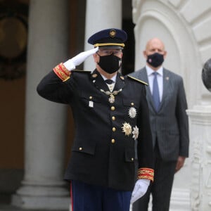 Exclusif - La princesse Caroline de Hanovre et le prince Albert II de Monaco lors de la passation de commandement du chef de corps des sapeurs-pompiers de Monaco entre le colonel Norbert Fassiaux et le commandant Maxime Yvrard dans la cour d'honneur du Palais Princier à Monaco le 8 octobre 2021. © Cyril Dodergny / Nice Matin / Bestimage