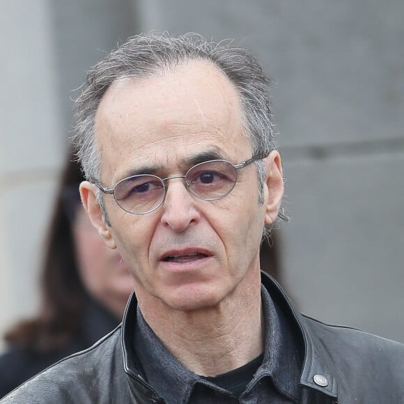 Jean-Jacques Goldman lors des obsèques de Véronique Colucci au cimetière communal de Montrouge